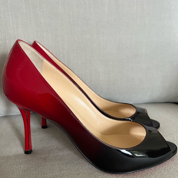 Striking Louboutin Red and Black High Heels with Peep-Toe Design - Picture 6 of 9